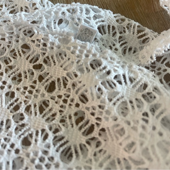 Aqua La Vie en Rose White Crochet Style Coverup - Picture 4 of 6